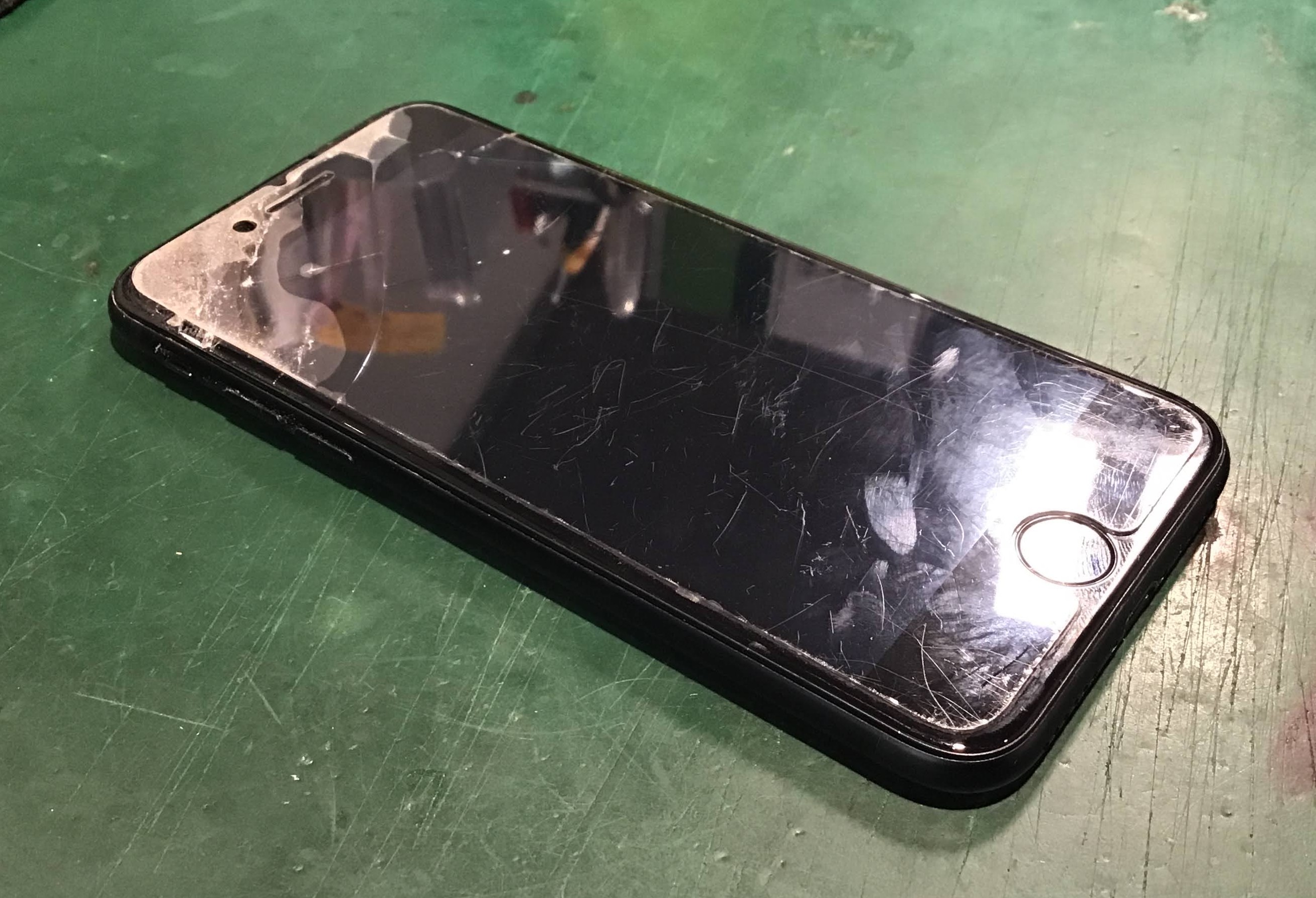 【iPhoneSE(第3世代)】画面交換をさせていただきました｜スマホ修理工房 秋津店